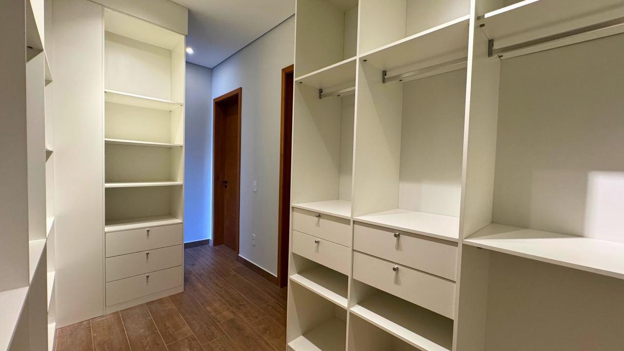 Casa Moderna de Alto Padrão no Condomínio Campos de Santo Antônio II – Sofisticação, Lazer e Exclusividade - imagem 16