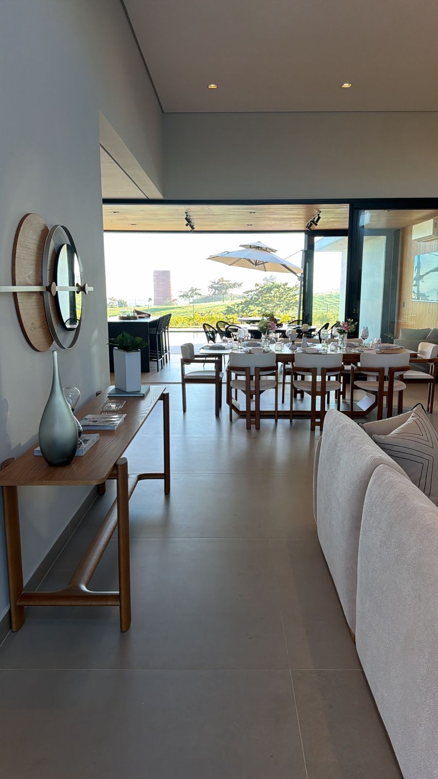 Casa de Alto Padrão com 4 Suítes e Lazer Completo – Sofisticação, Conforto e Exclusividade - imagem 2