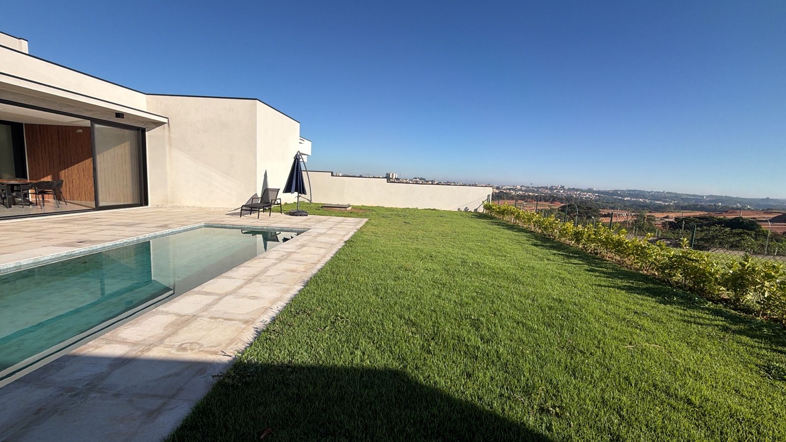 Casa Sofisticada com 4 Suítes e Piscina no Condomínio Campos de Santo Antônio II – Conforto, Estrutura e Alto Padrão - imagem 13