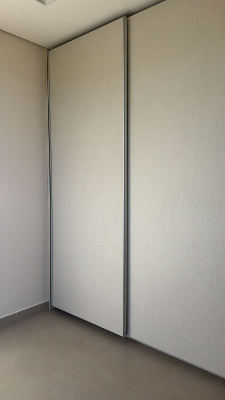 Residência Exclusiva com Piscina borda Infinita e 4 Suítes – Totalmente Mobiliada - imagem 19