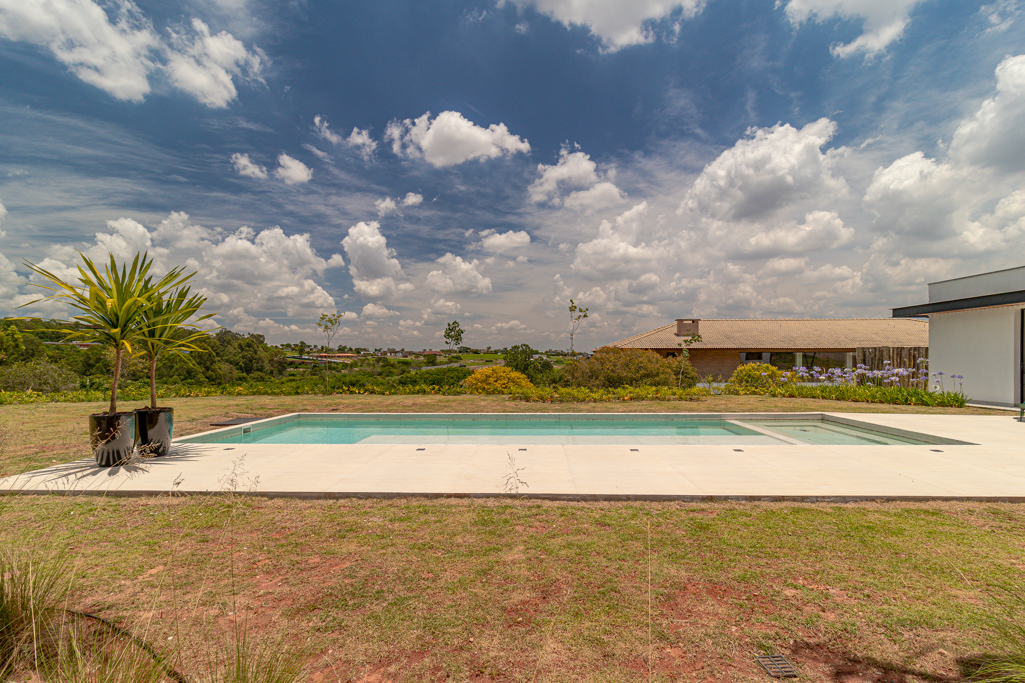 Residência Exclusiva com Projeto Assinado no Terras de São José - Arquitetura, Natureza e Sofisticação em Perfeita Harmonia - imagem 36