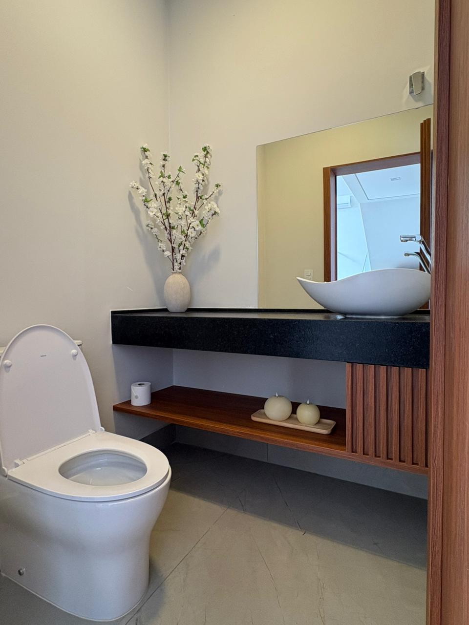 Casa Moderna com 4 Suítes e Lazer Privativo no Condomínio Portal dos Bandeirantes – Sofisticação e Qualidade de Vida - imagem 5