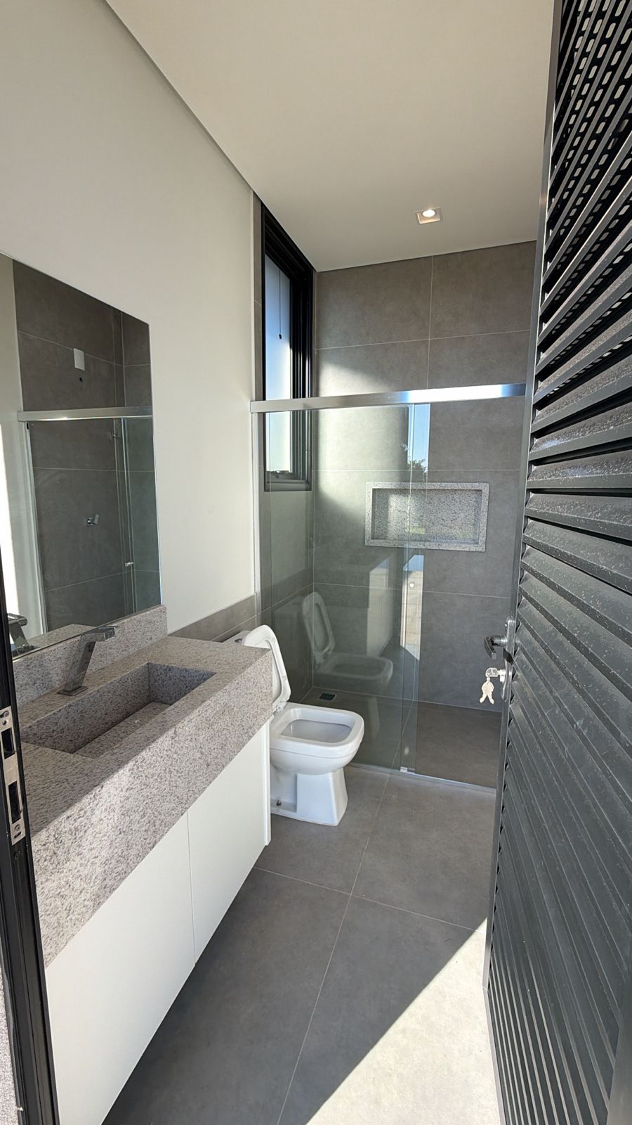 Casa Sofisticada com 4 Suítes e Piscina no Condomínio Campos de Santo Antônio II – Conforto, Estrutura e Alto Padrão - imagem 21