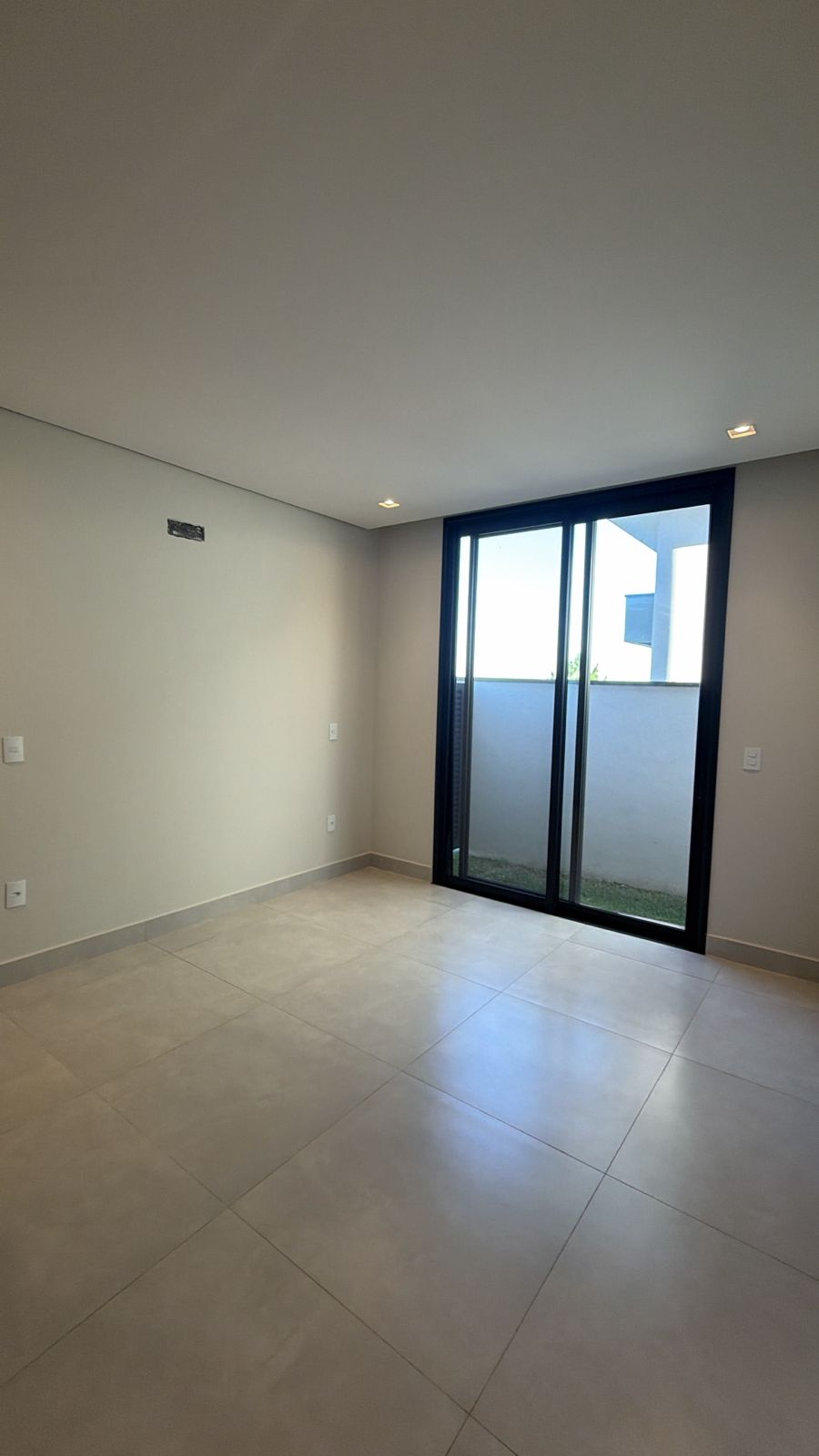 Casa Sofisticada com 4 Suítes e Piscina no Condomínio Campos de Santo Antônio II – Conforto, Estrutura e Alto Padrão - imagem 18