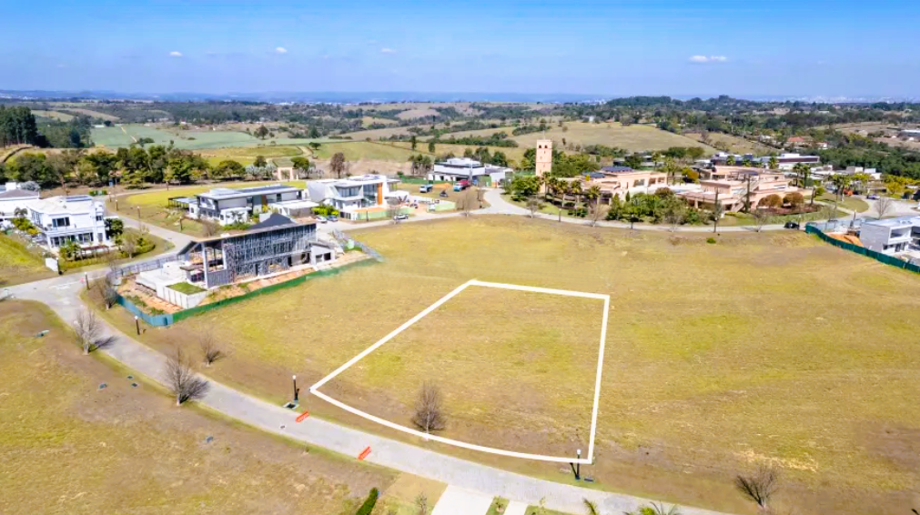 Lote à venda | Condomínio Porto São Pedro - Vista do pôr do sol e a passos do clube