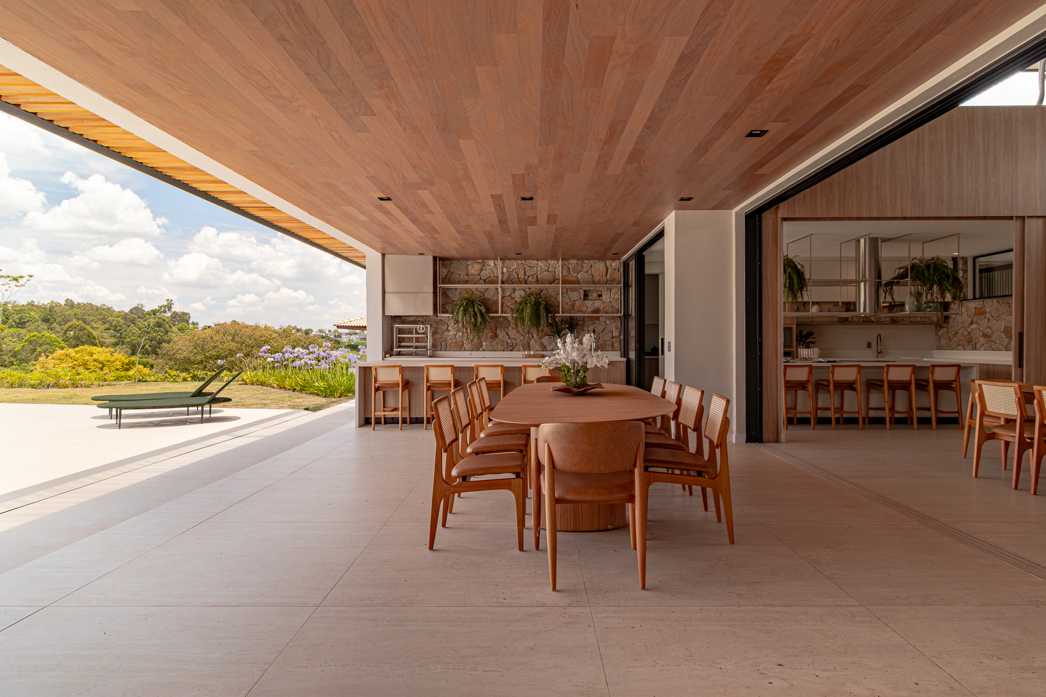 Residência Exclusiva com Projeto Assinado no Terras de São José - Arquitetura, Natureza e Sofisticação em Perfeita Harmonia - imagem 13