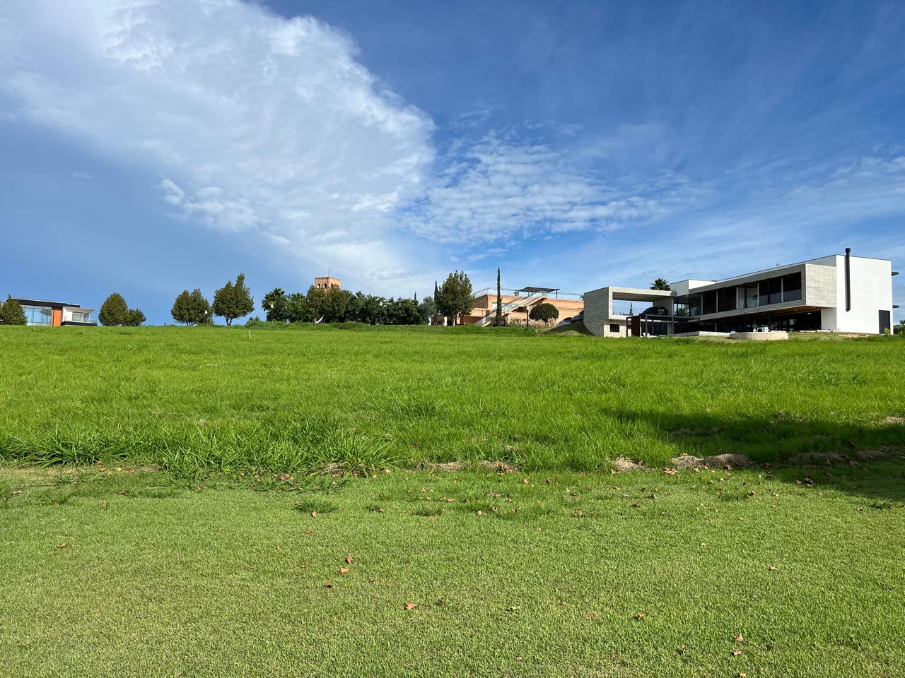 Lote à venda | Condomínio Porto São Pedro - Vista do pôr do sol e a passos do clube - imagem 5