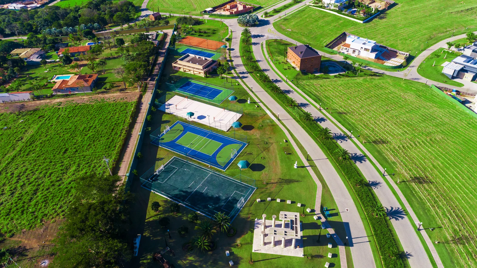 Lote à venda | Condomínio Porto São Pedro - Vista do pôr do sol e a passos do clube - imagem 12