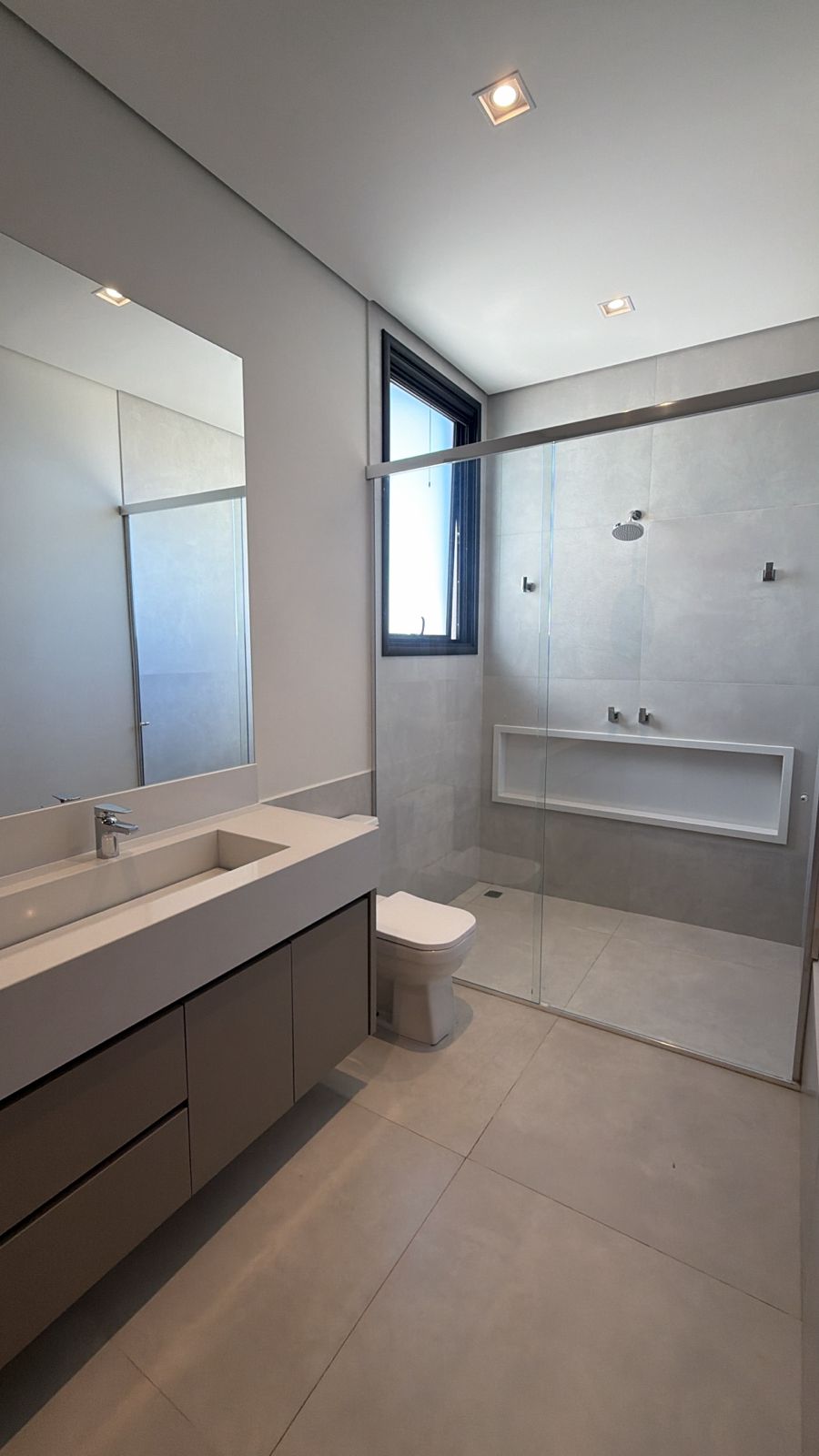 Casa Sofisticada com 4 Suítes e Piscina no Condomínio Campos de Santo Antônio II – Conforto, Estrutura e Alto Padrão - imagem 17