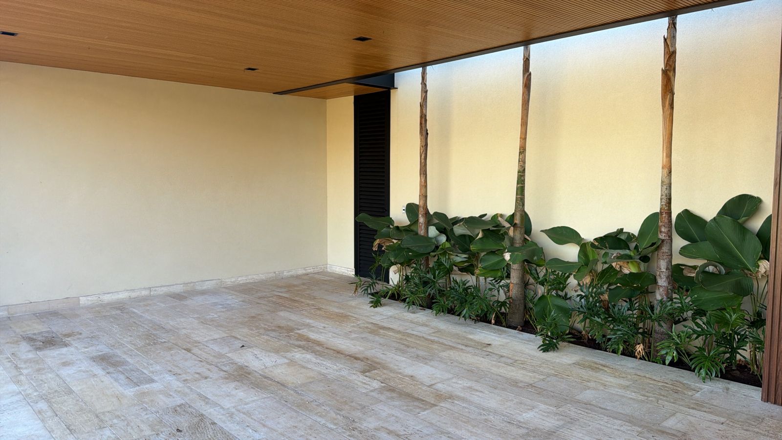 Residência Exclusiva com Piscina borda Infinita e 4 Suítes – Totalmente Mobiliada - imagem 3