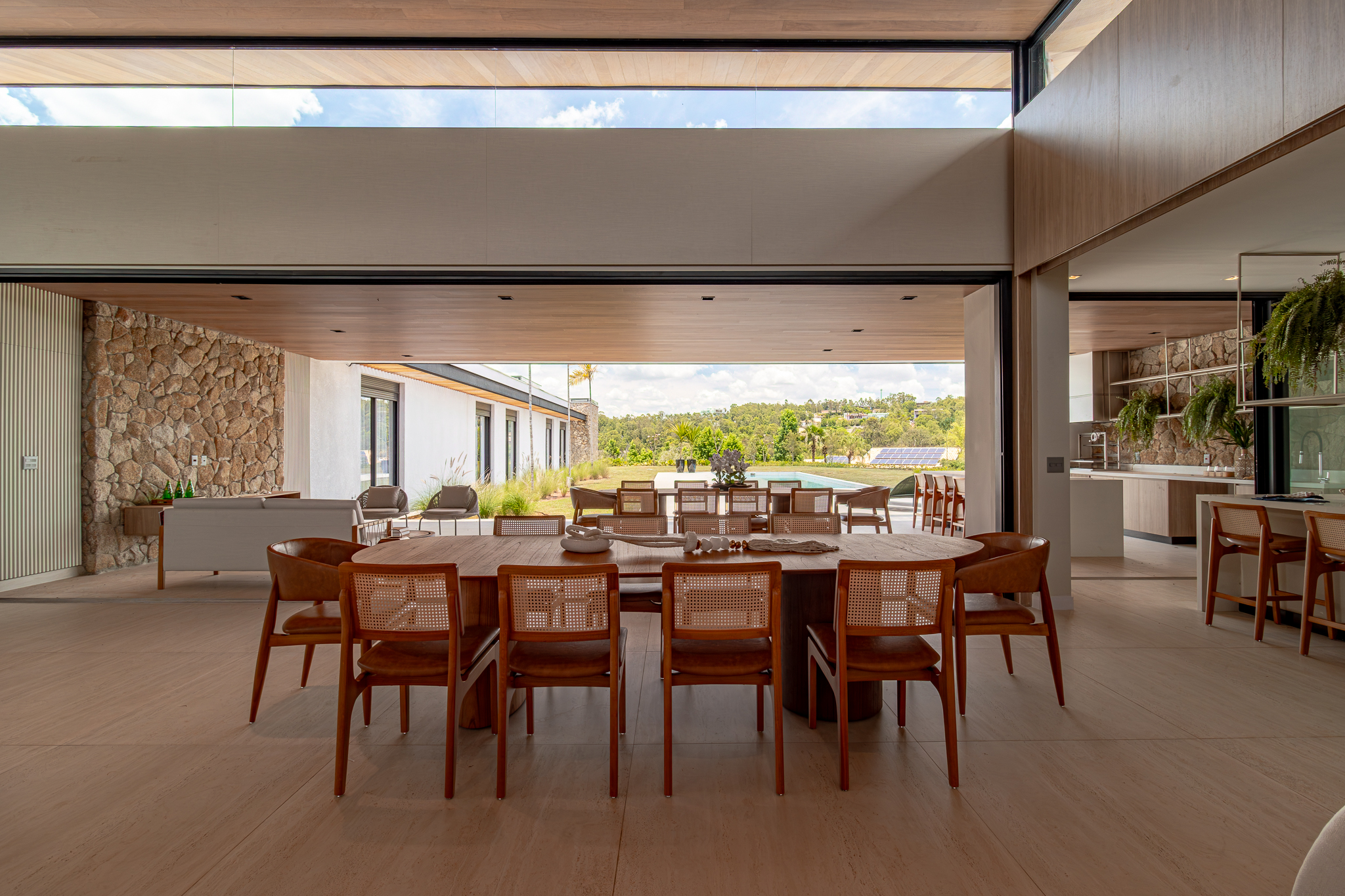Residência Exclusiva com Projeto Assinado no Terras de São José - Arquitetura, Natureza e Sofisticação em Perfeita Harmonia - imagem 10