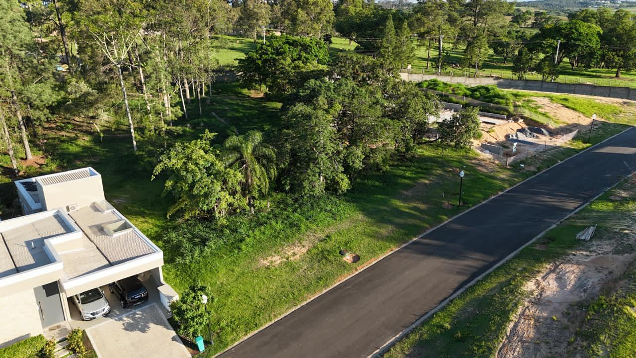 Terreno de 500m² Integrado à Mata Nativa com Vista Deslumbrante para o Pôr do Sol | Condomínio Villas do Golfe – Itu/SP - imagem 2